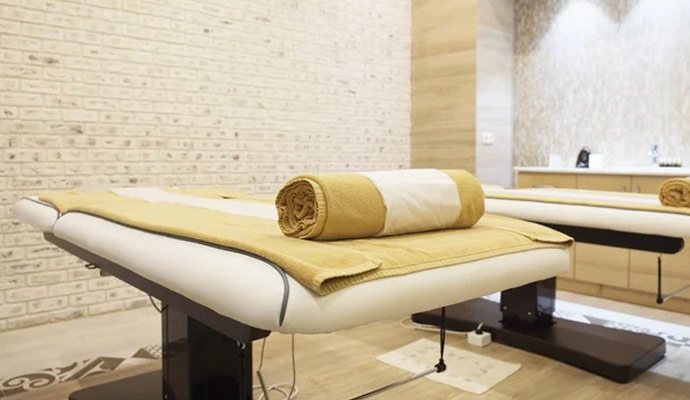 Spa & Beauty Parlor Interior Design